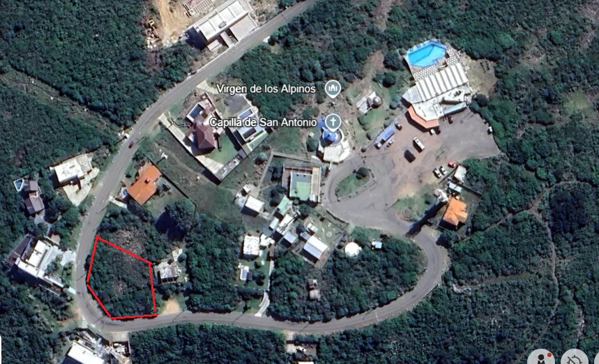 VENTA Espectacular terreno de 876 m² en la cima del Cerro San Antonio – Vistas panorámicas únicas (Padrón 4775)