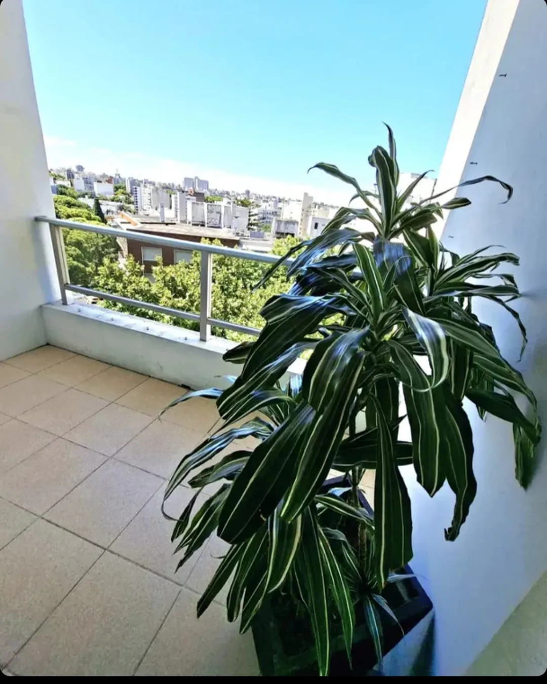 Venta - Pocitos - Penthouse - Tres dormitorios - Tipo dúplex - USD $ 369.000