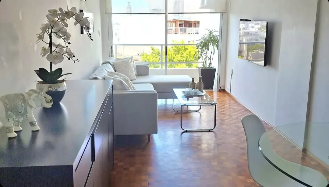 Venta - Pocitos - Penthouse - Tres dormitorios - Tipo dúplex - USD $ 369.000